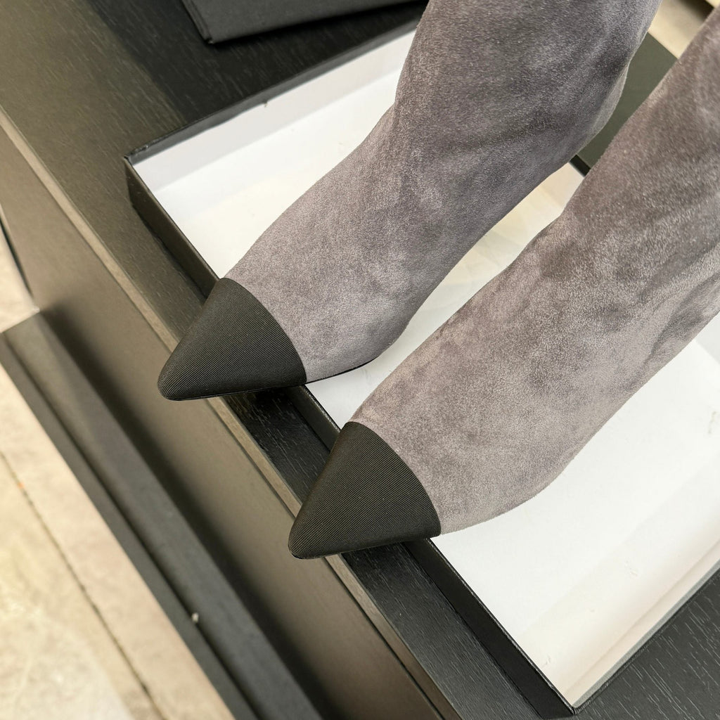 CC Gabrielle Chanel Ankle Boots 8.5cm Purple-Grey Suede Black Fabric