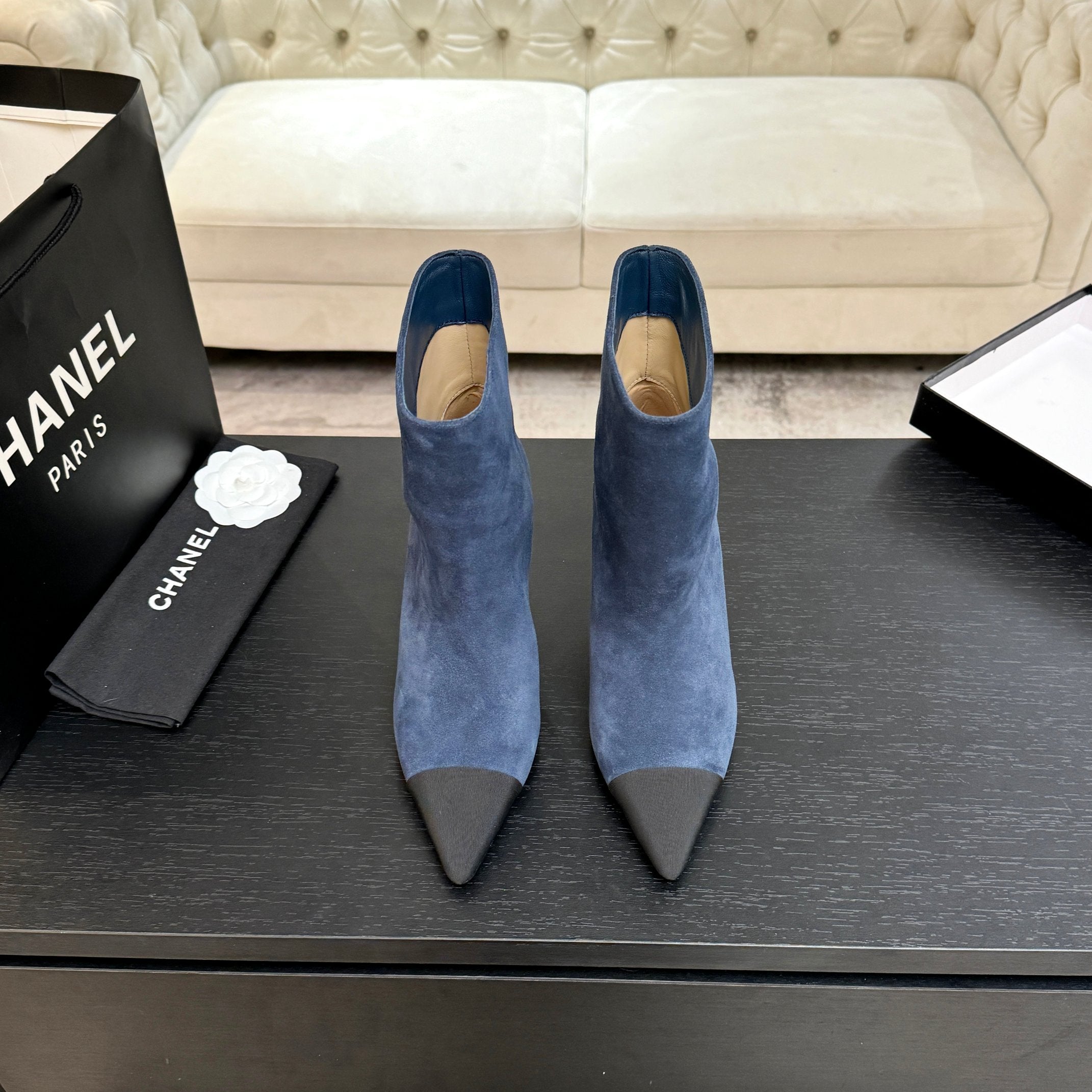 CC Gabrielle Chanel Ankle Boots 8.5cm Dark Blue Suede Black Fabric