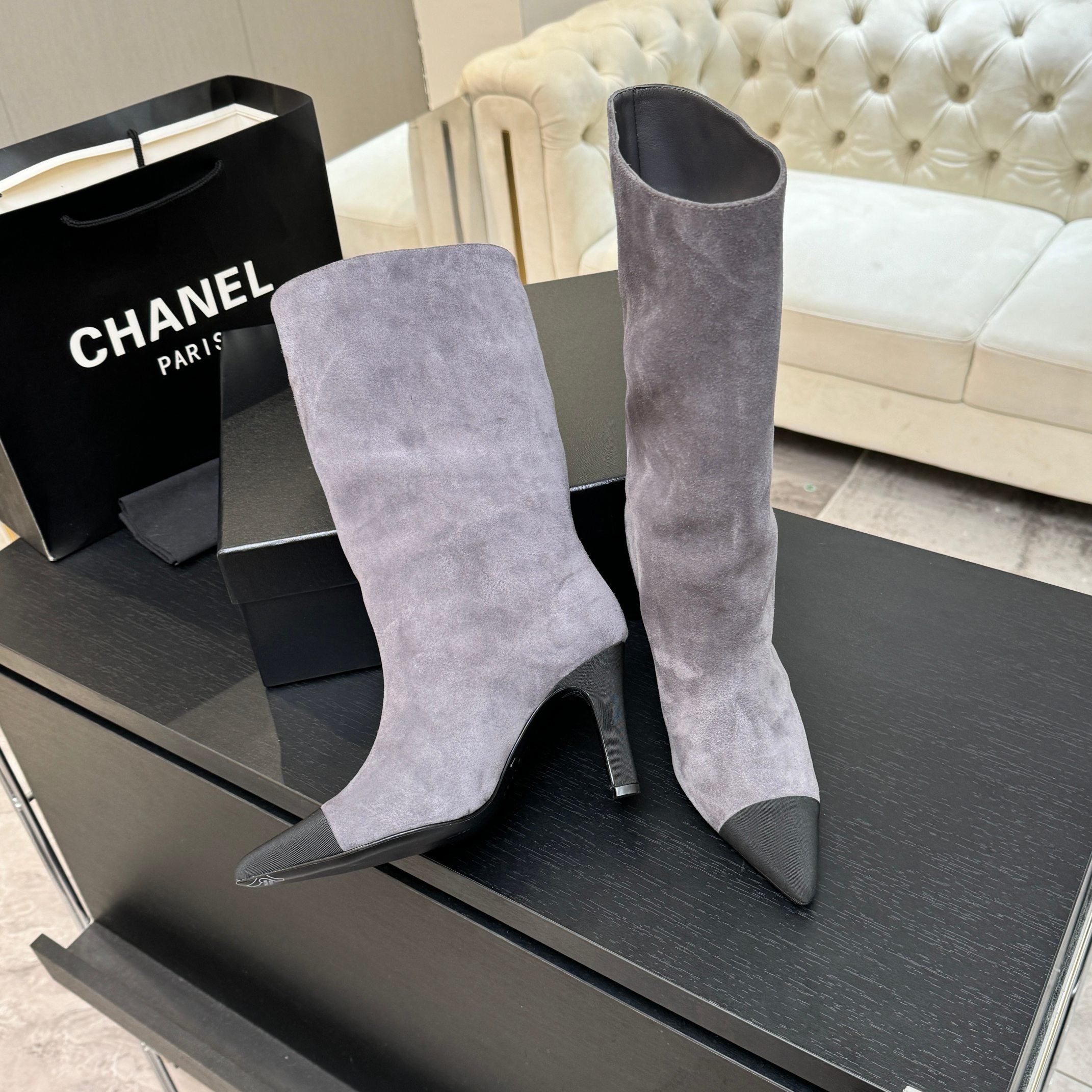 CC Gabrielle Chanel Boots 8.5cm Purple-Grey Suede Black Fabric