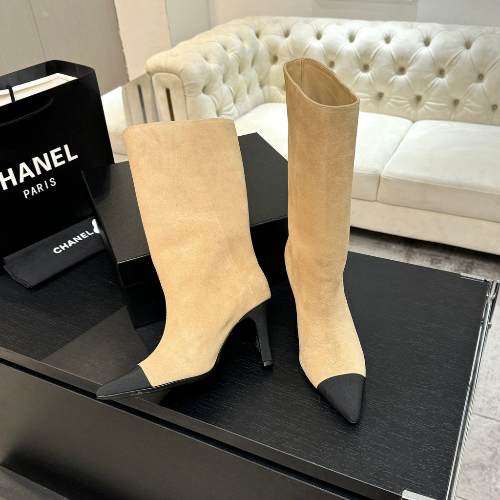 CC Gabrielle Chanel Boots 8.5cm Beige Suede Black Fabric