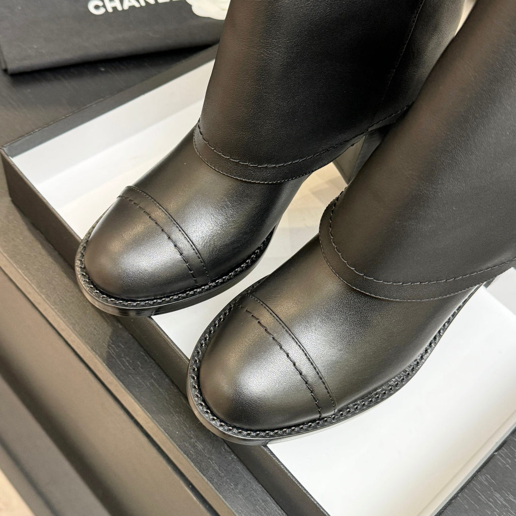 CC 26s Chunky Heel Tro r Ankle Boots Black Sheepskin 673034