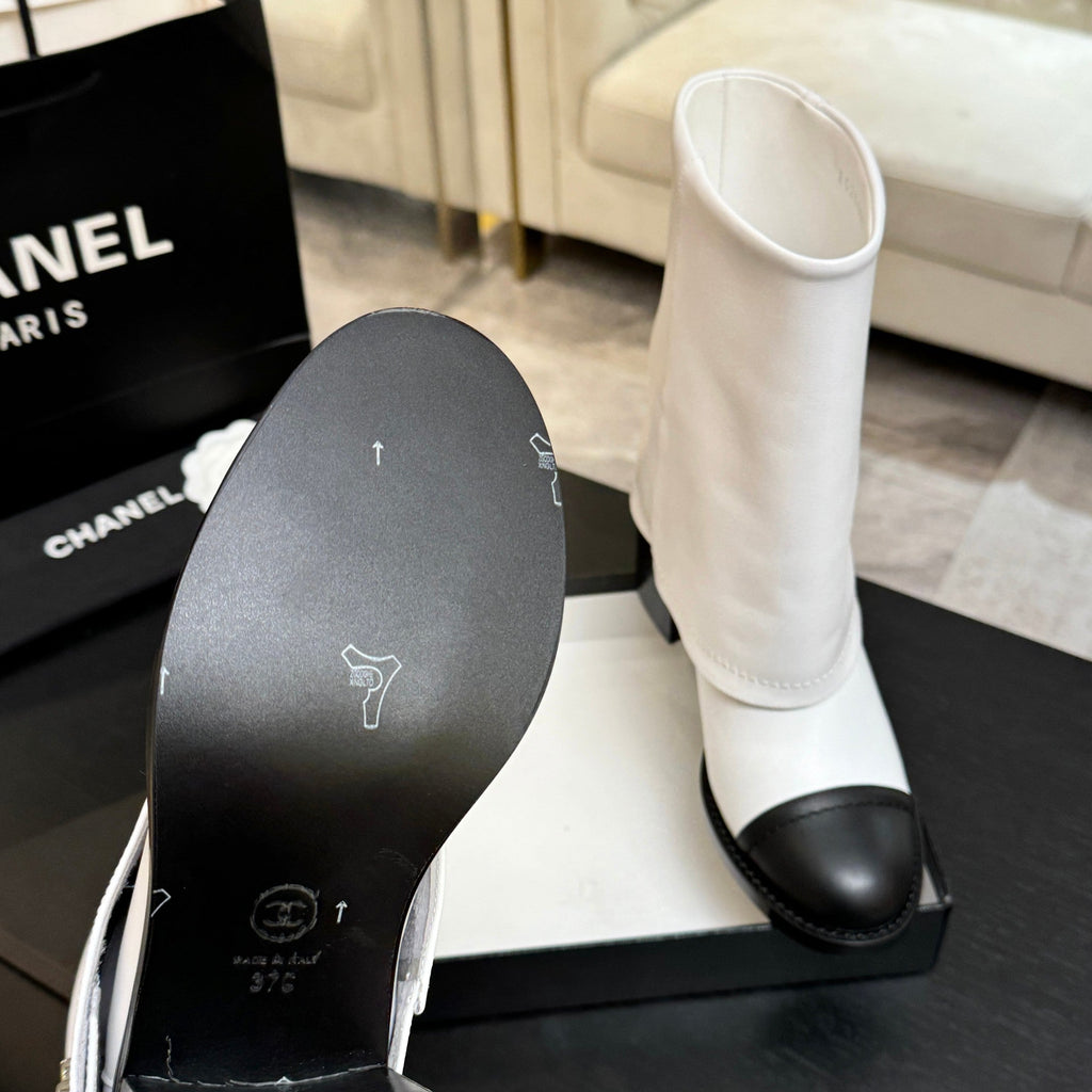 CC 26s Chunky Heel Tro r Ankle Boots Black White Sheepskin 673036
