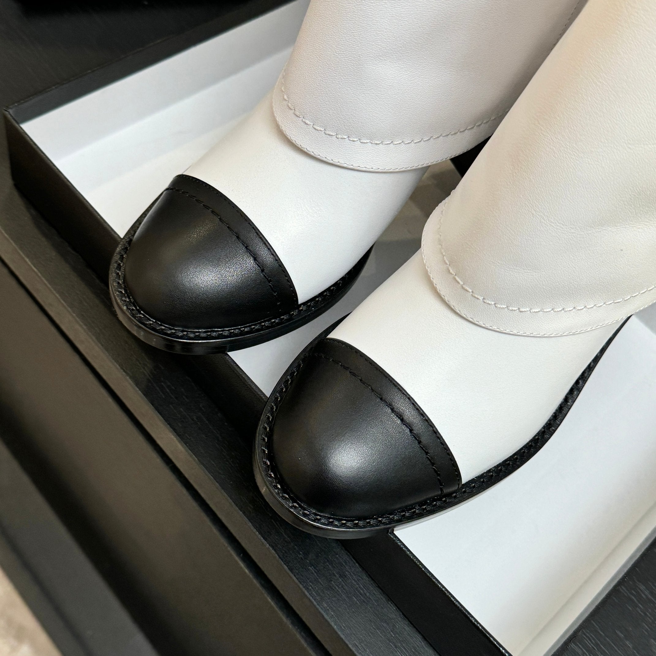 CC 26s Chunky Heel Trouser Ankle Boots Black White Sheepskin 673036