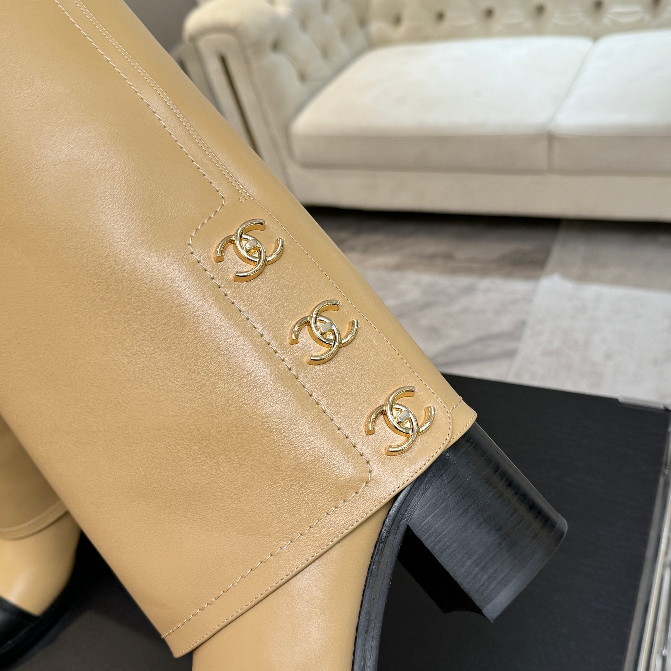 CC 26s Chunky Heel Trouser Boots Black Beige Sheepskin 673037