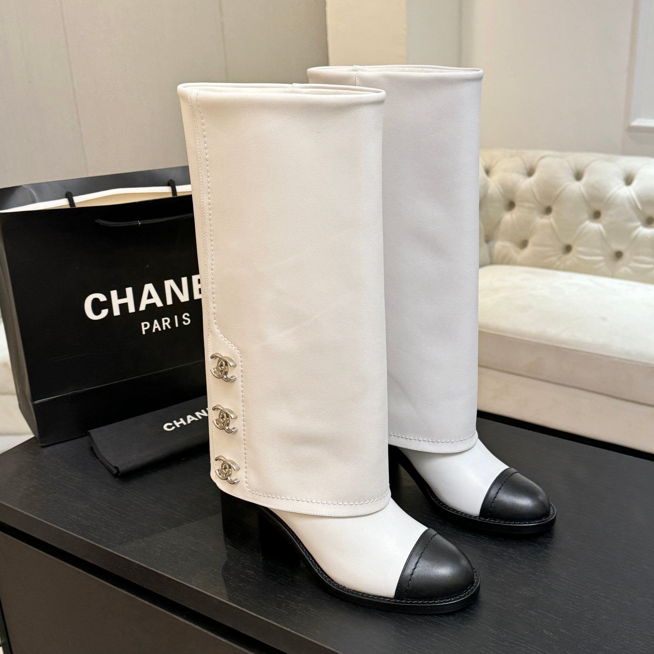 CC 26s Chunky Heel Tro r Boots Black White Sheepskin 673038