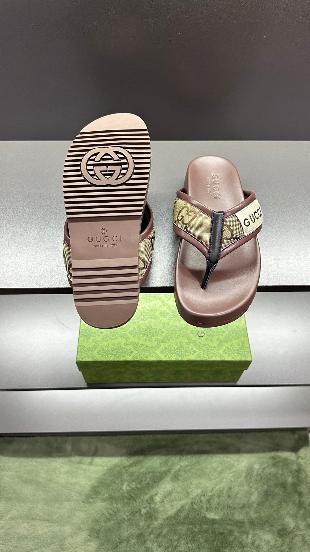 GG Men's Thong Sandals Brown Polyester Leather 547251
