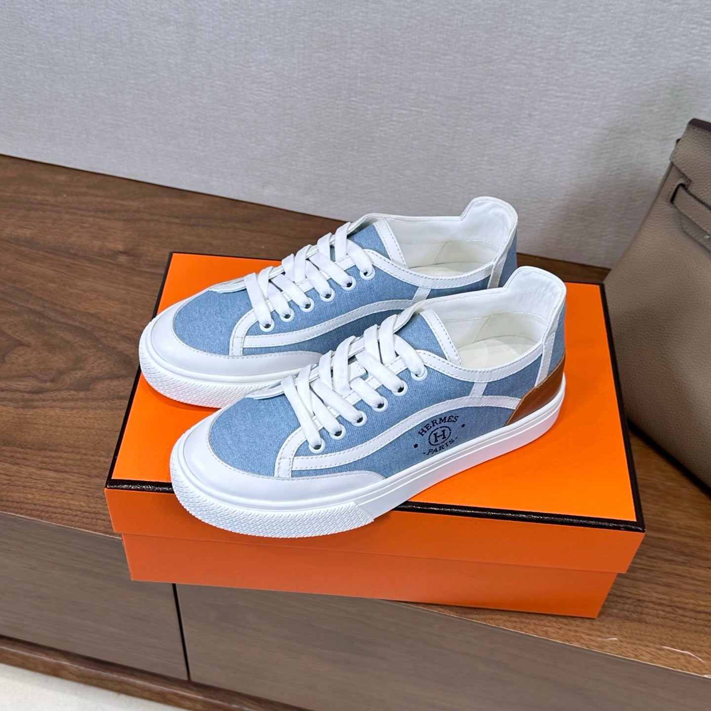 HM Get Sneaker Sky Blue White Suede Cowhide 543790