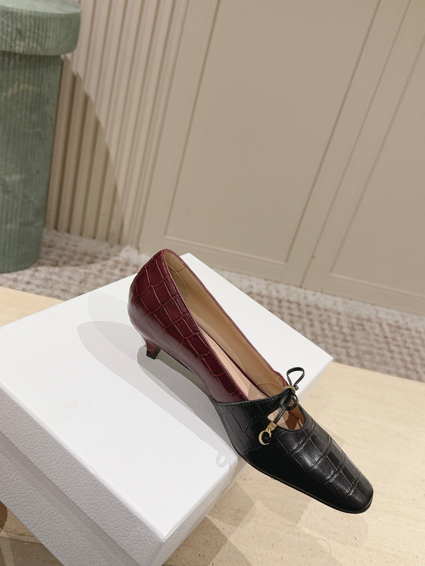 CD M  Pump 4cm Black Burgundy Crocodile-Printed Calfskin 694201
