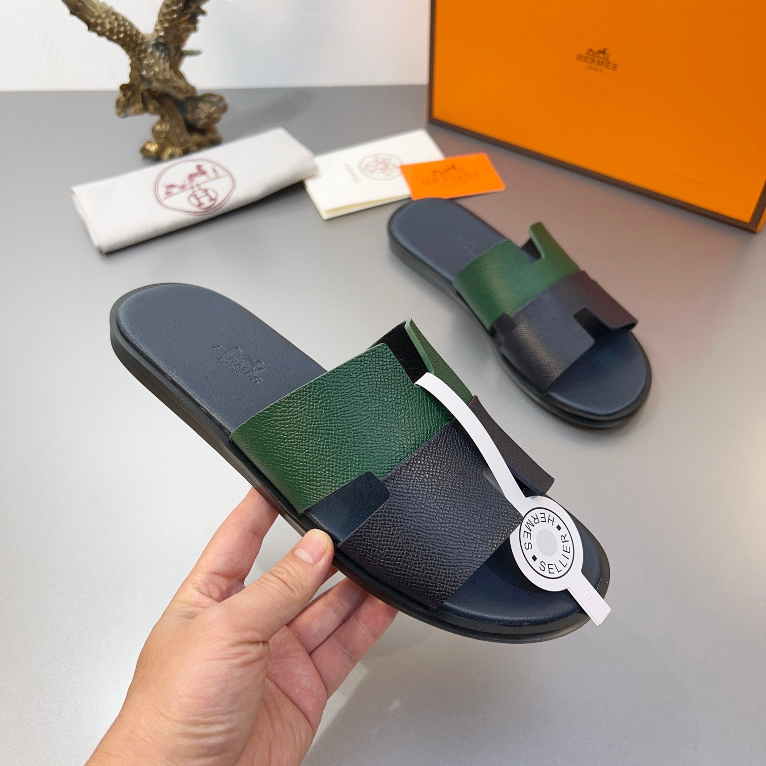 HM Oran Slippers in Black and Green Cowhide 735644