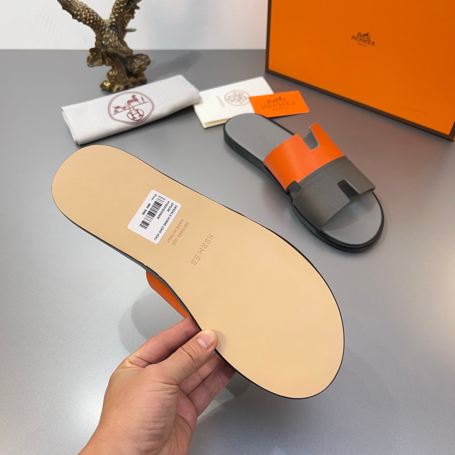 HM Oran Slippers in Gray and Orange Cowhide 735645