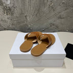 WOMEN TRIOMPHE FLAT THONG IN CALFSKIN DARK BROWN