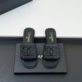 CC Slippers In Black Palm Fiber 149740