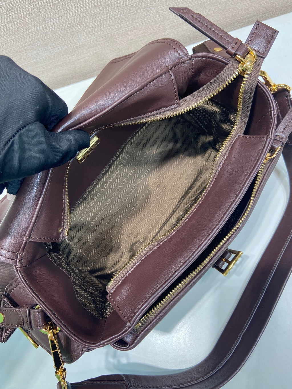 PRA Shoulder Bag Dark Brown Sheepskin 341138