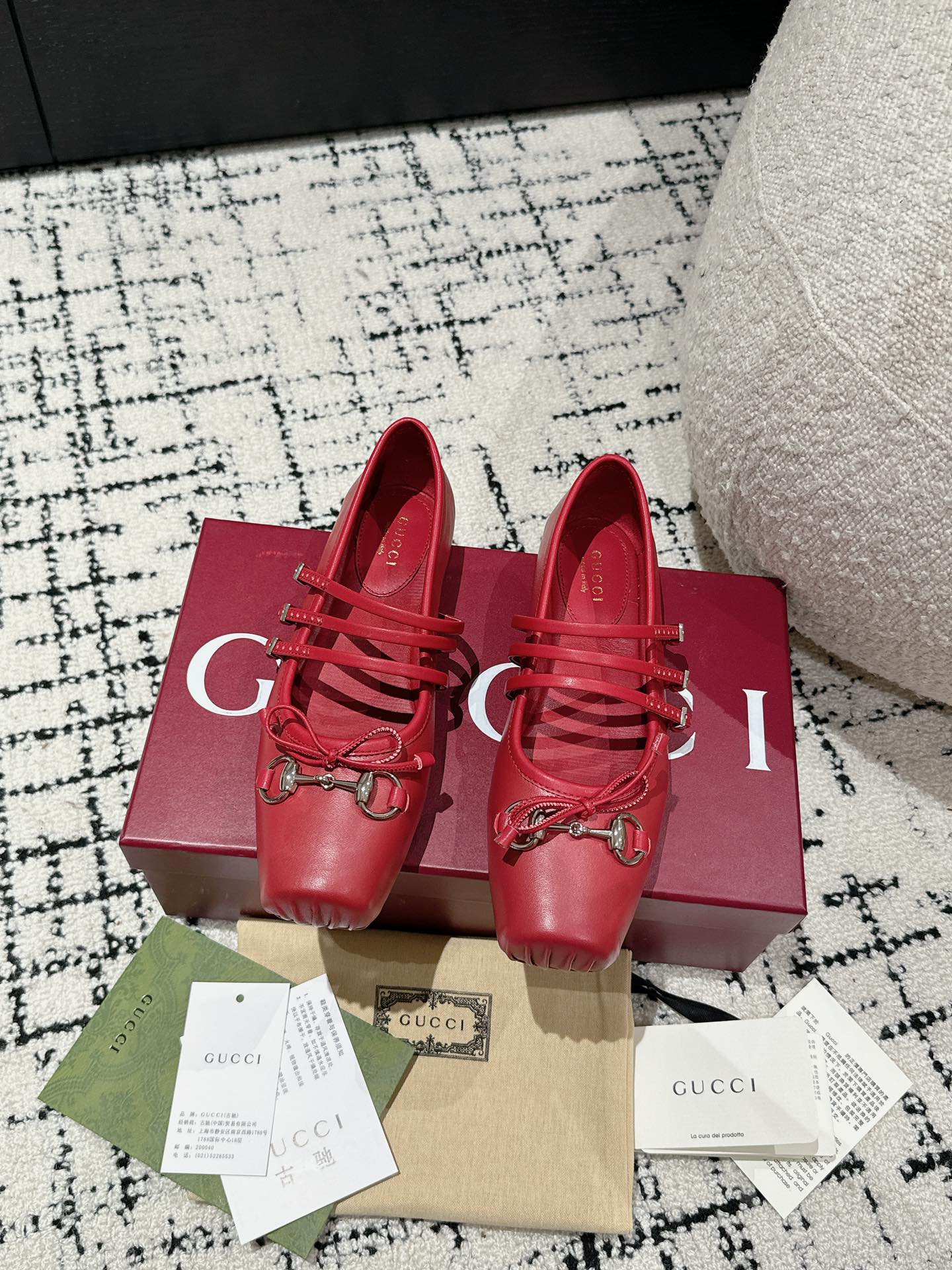 MARY JANE FLAT IN CRIMSON RED CALFSKIN