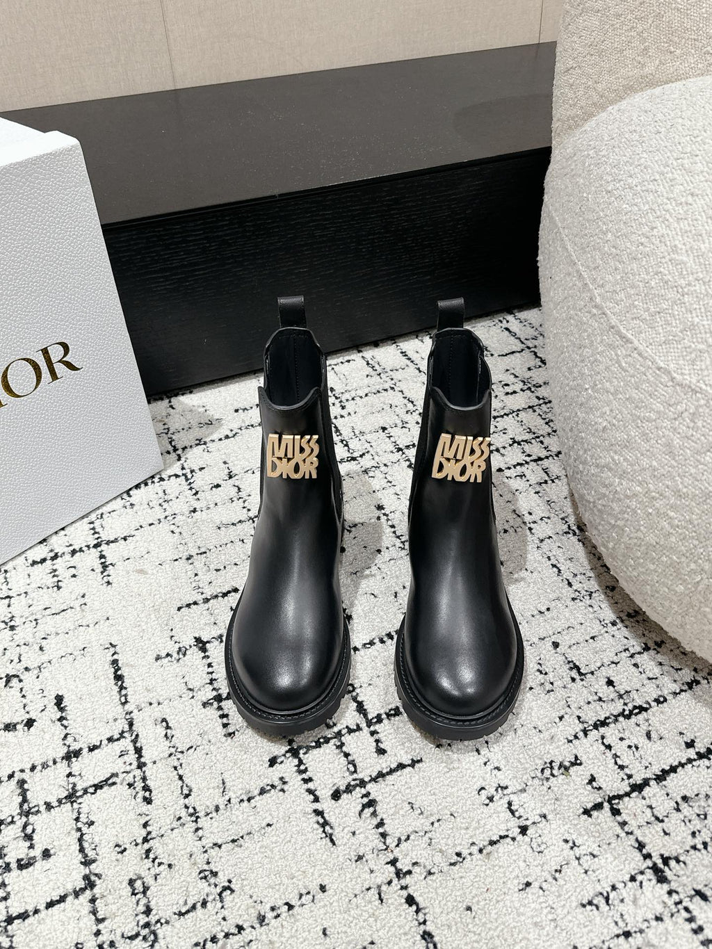 CD Miss Dior Chelsea Boots In Black Calfskin 103729