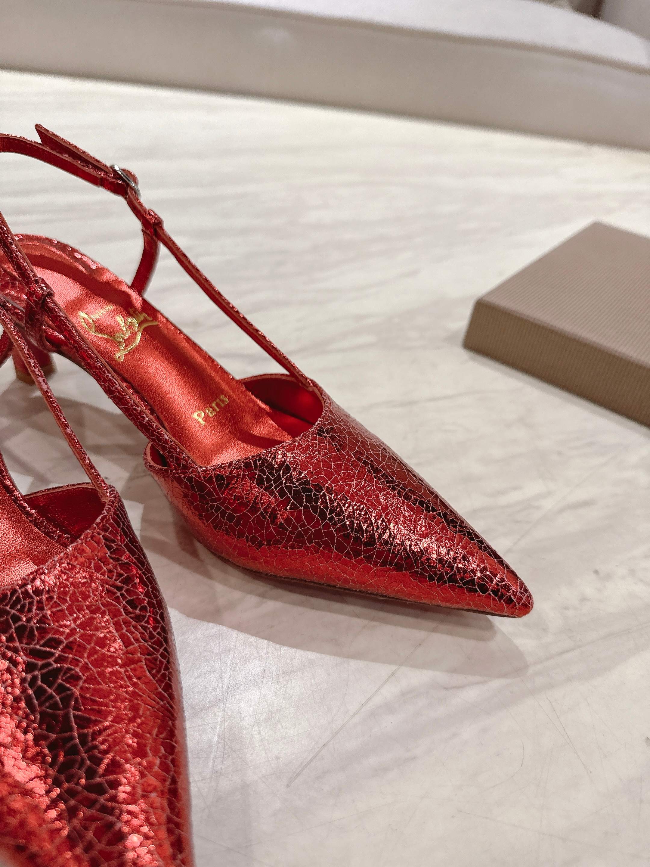 CL 25 Slingback Red   Fabric 335140