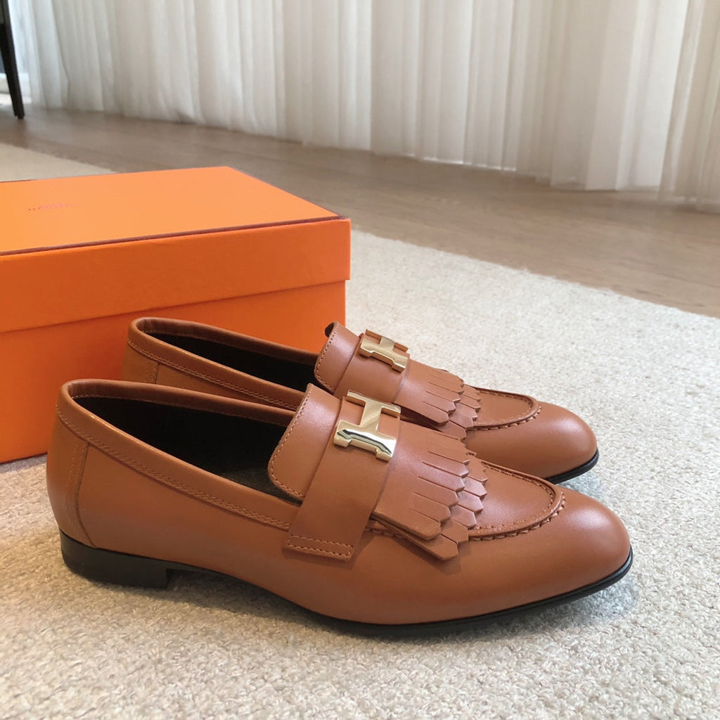 Royal Loafer Gold Calfskin With Fringe Detail And Pink Gold Signature Buckle 509412