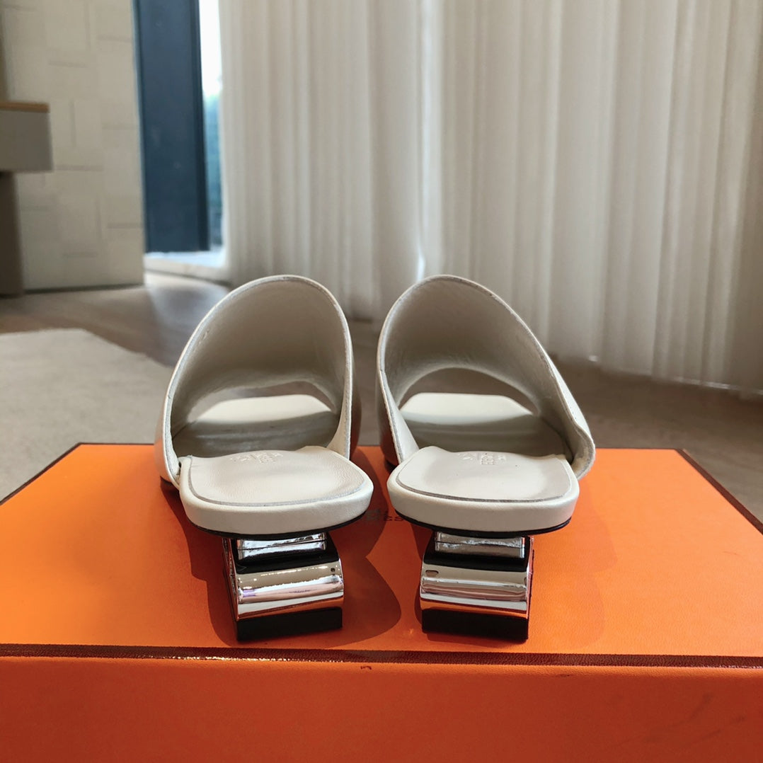 ICONIQUE 25 SANDAL WHITE CALFSKIN