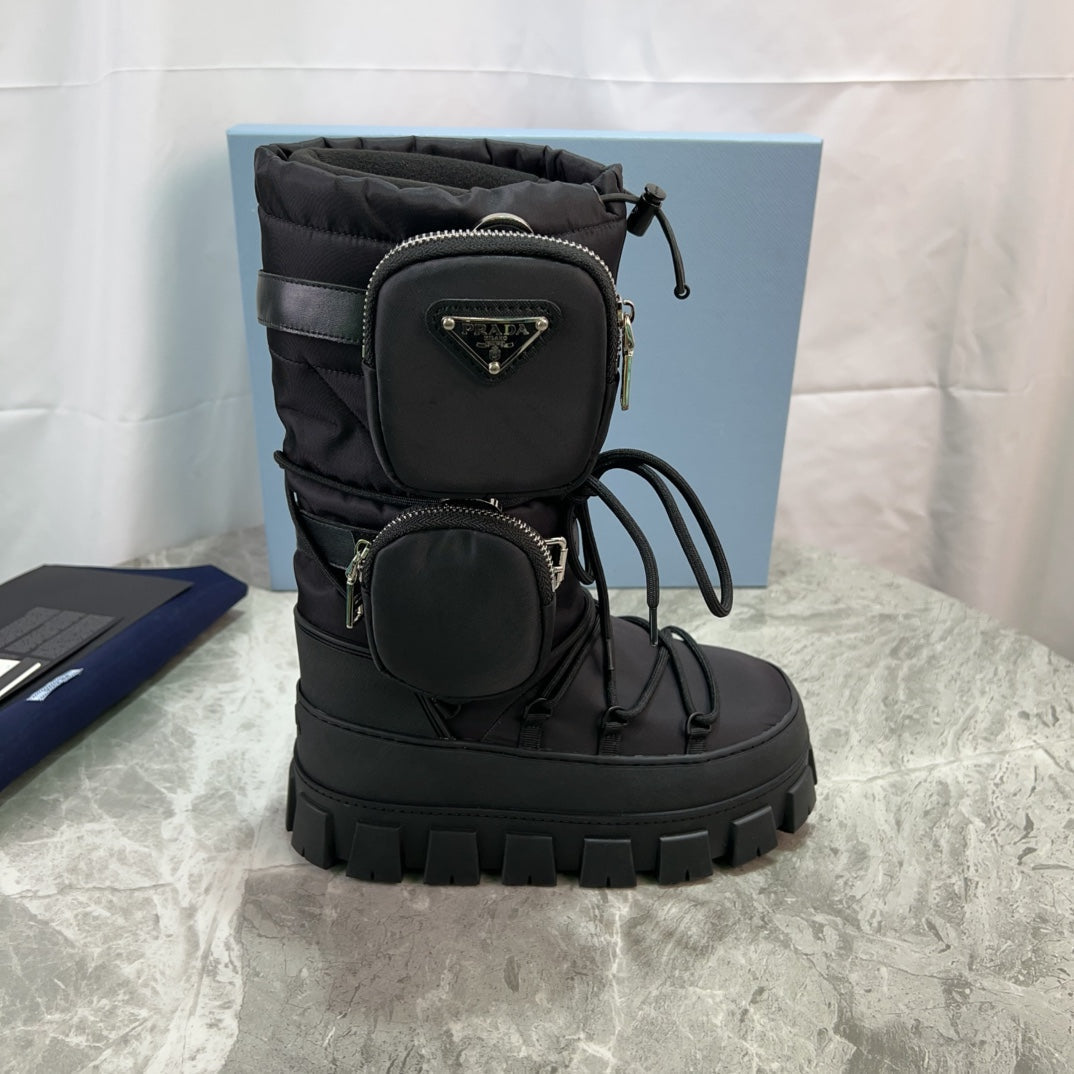 PRA Moon Boots Black With Pouch Recycled Nylon & Cowhide 454736