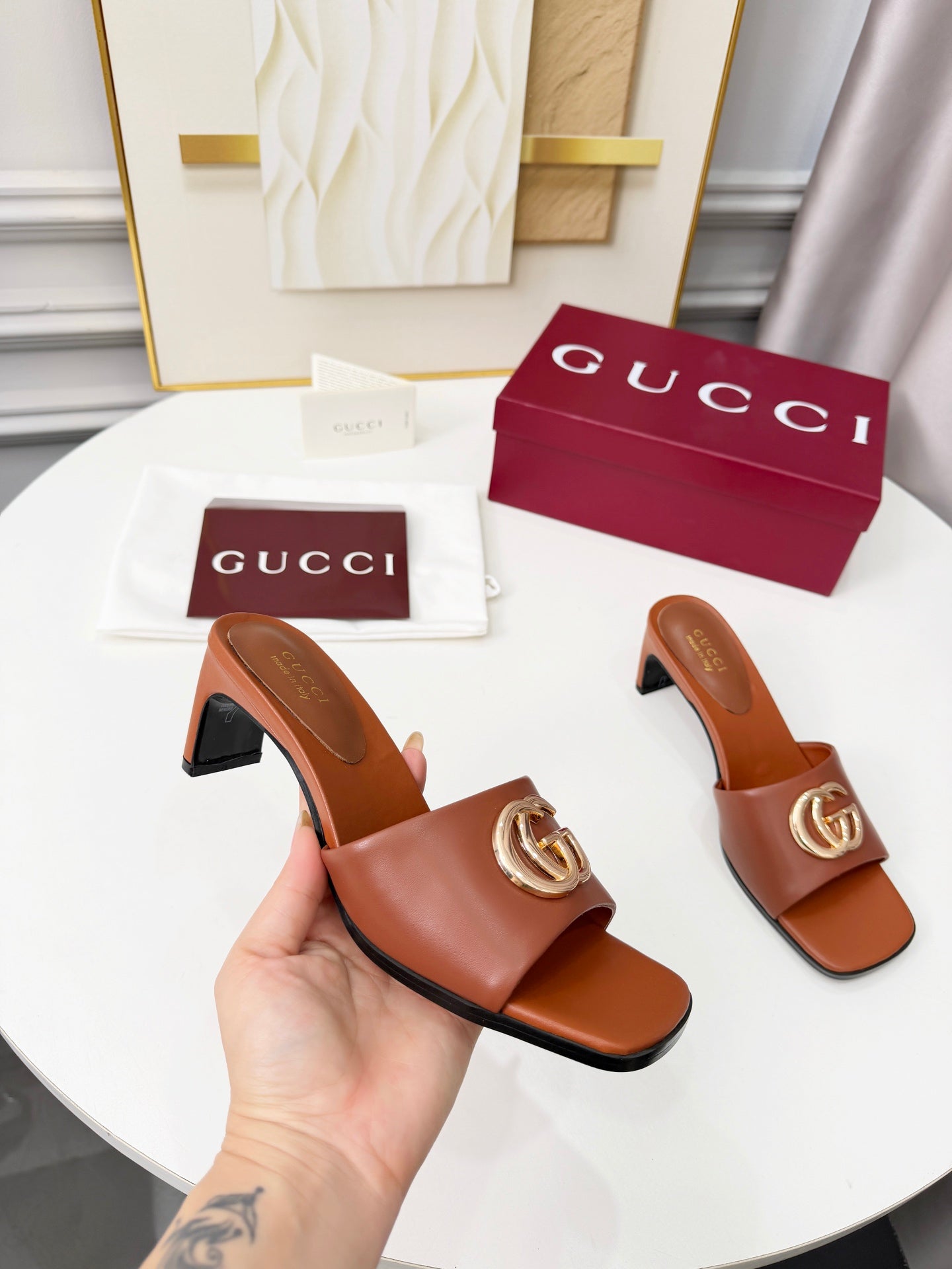 GG 2026 Early Spring Sandals Tan Brown Sheepskin 688533