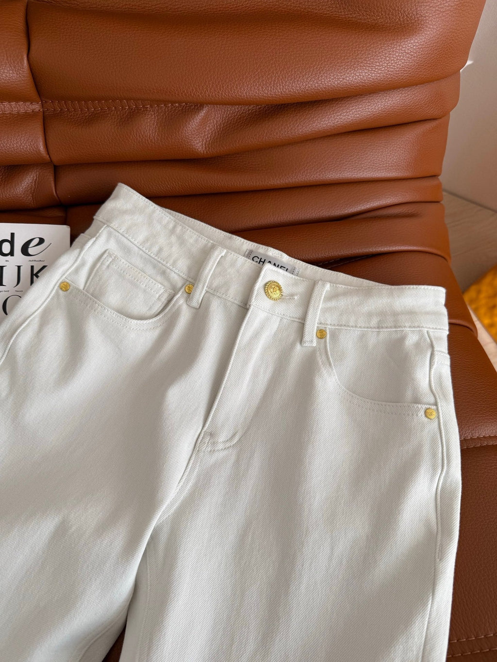 CC 25 Flared Jean White Elastic Fabric