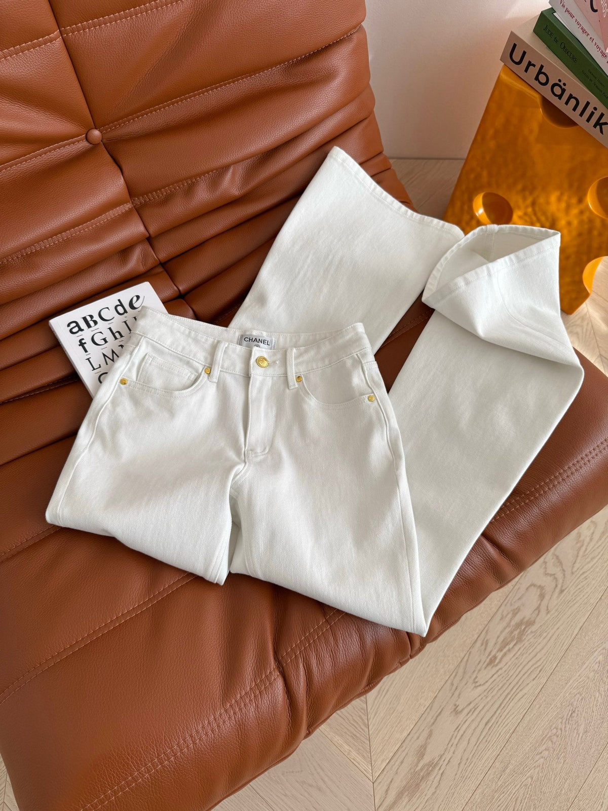 CC 25 Flared Jean White Elastic Fabric