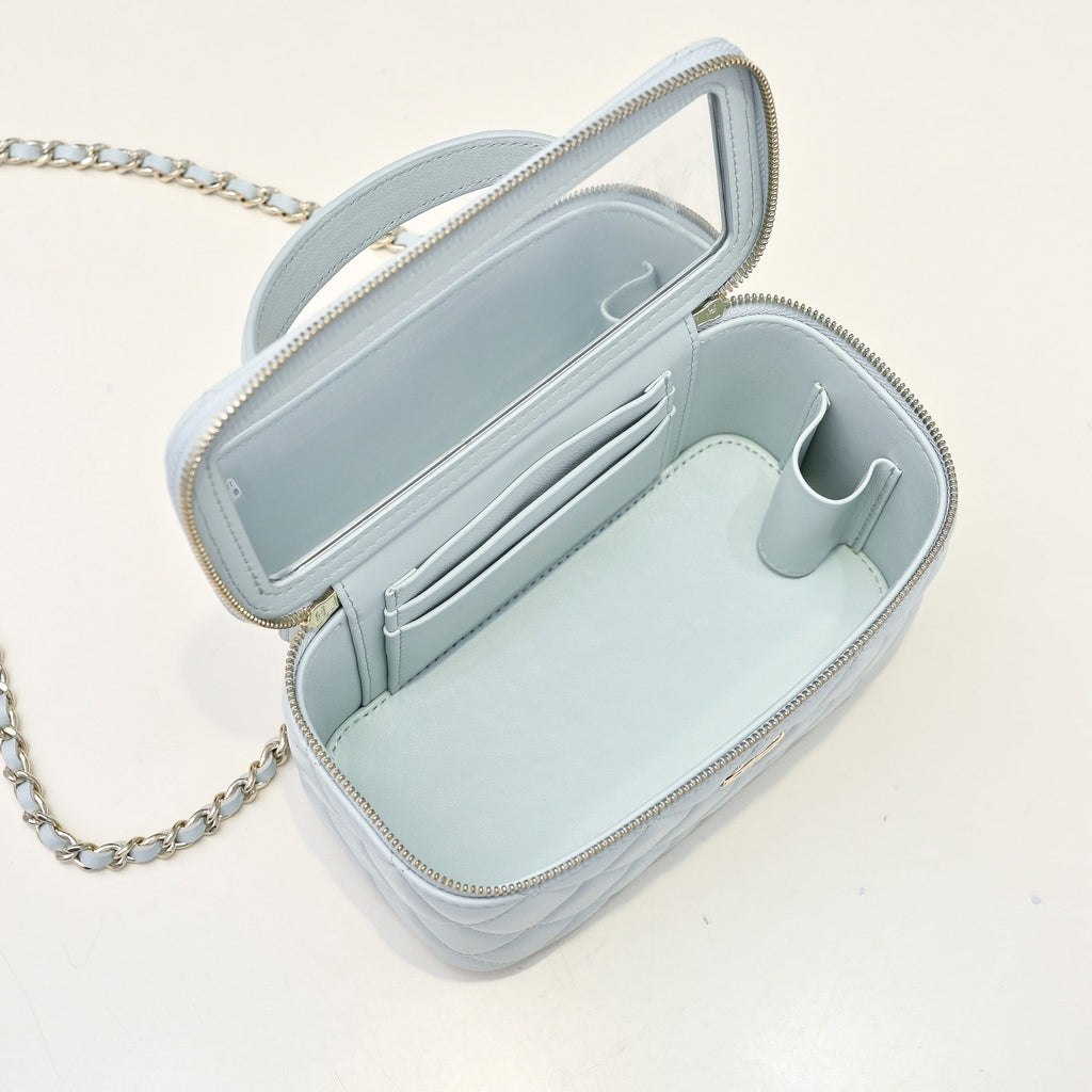 CC 26s Vanity Case Light Blue Pastel Quilted Lambskin 286287
