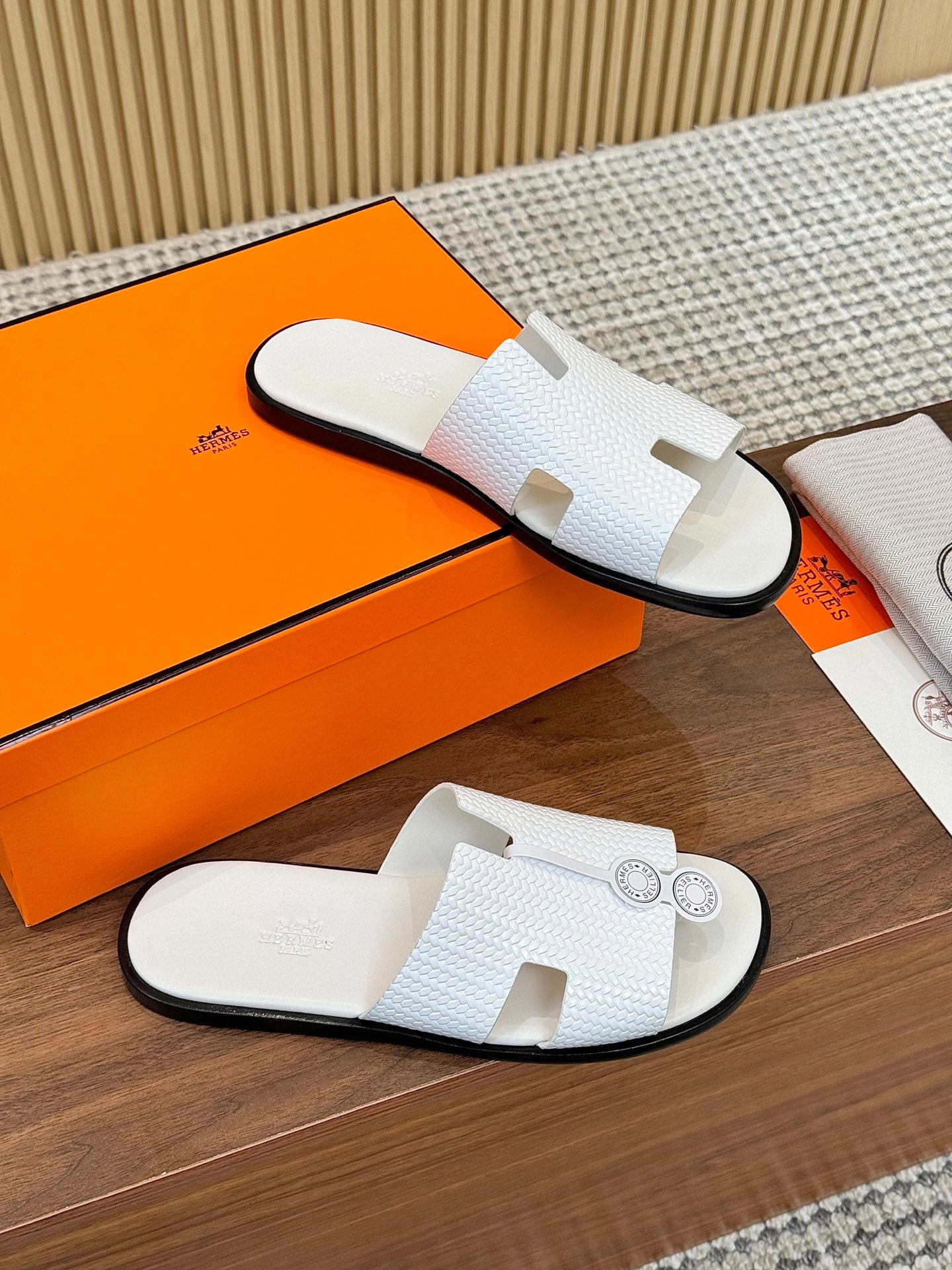HM Men Izmir Sandals White Embossed Leather 799284