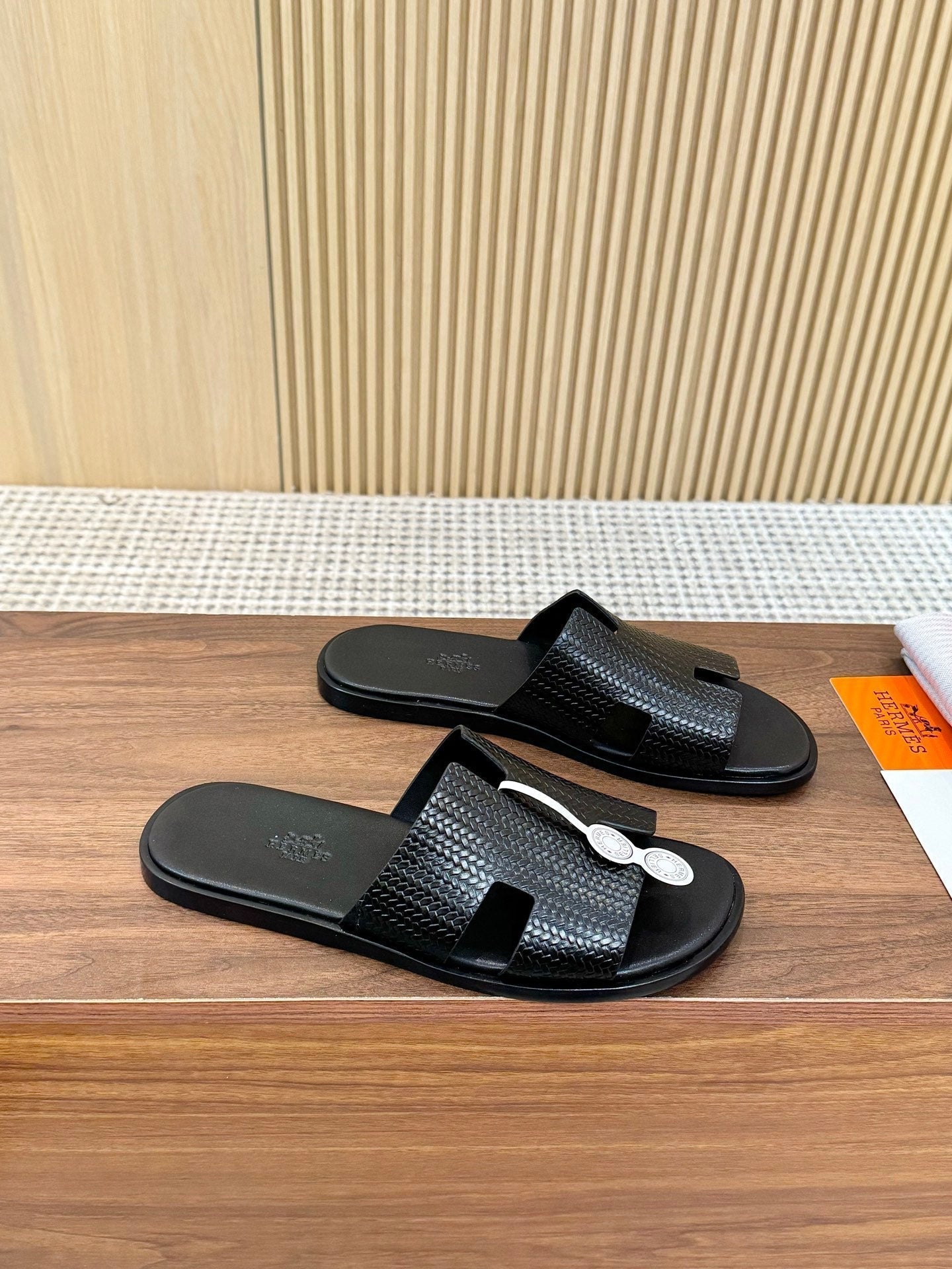 HM Men Izmir Sandals Black Embossed Leather 799285