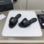 CC Slippers In Black Quilted Lambskin 148959