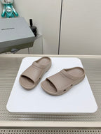 POOL CROCS IN HILLARY BROWN RUBBER