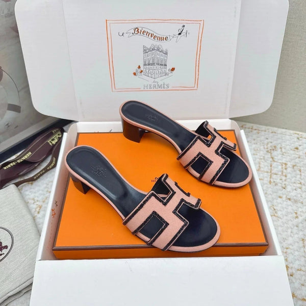 HM 26ss Oran Sandals 50 Light Pink Black Sheepskin Rhinestone 625235