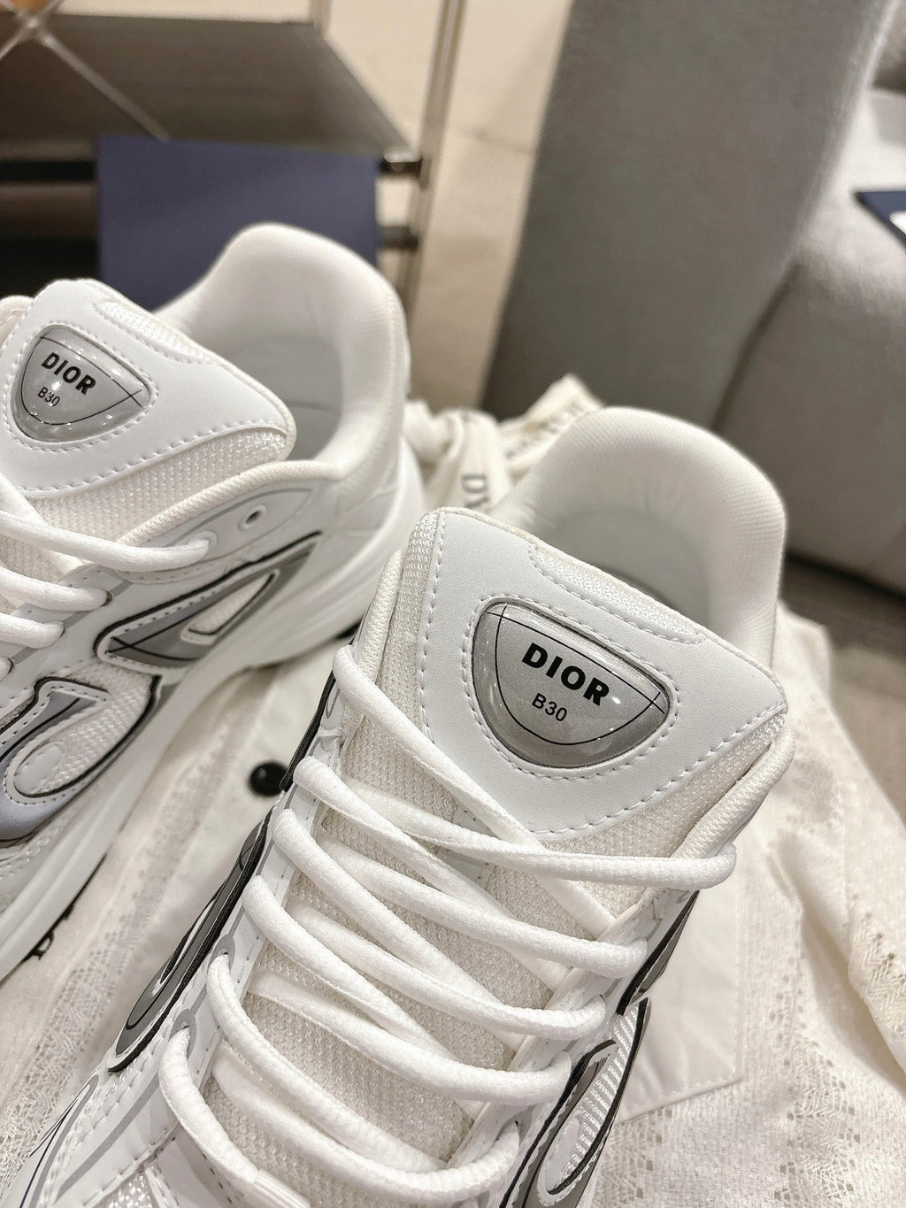 CD B30 Sneakers White Technology Fabric 438329