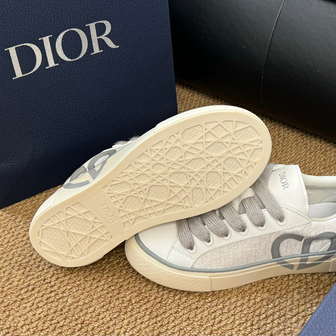 CD B33 Sneaker White Oblique Jacquard Fabric And Lambskin