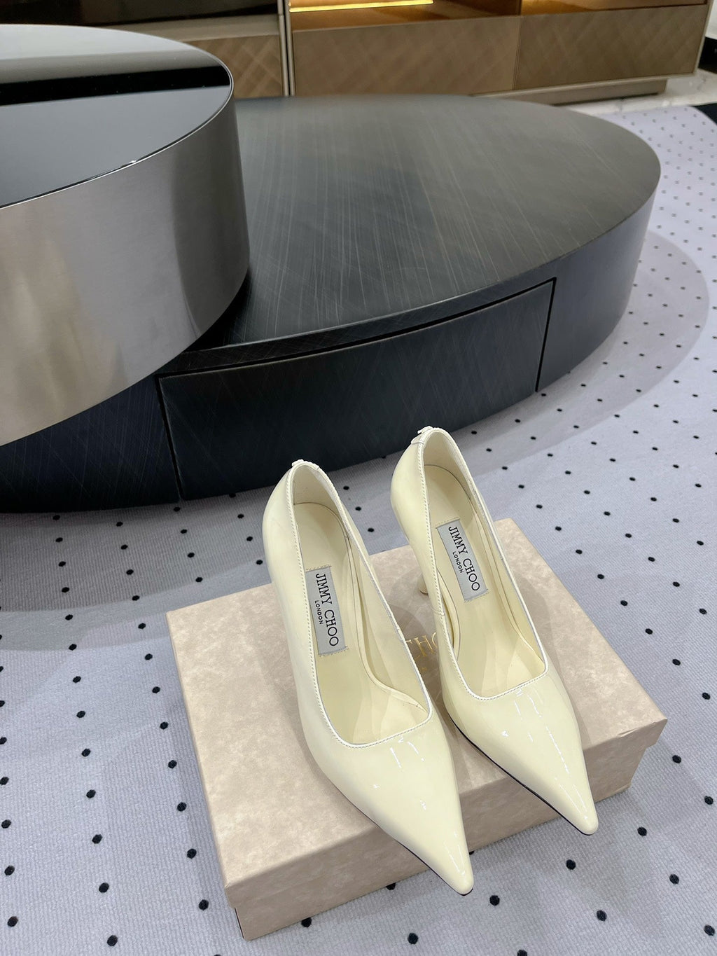 Jimmy Ixia 95 Pumps In Ivory White Glossy Cowhide 591602