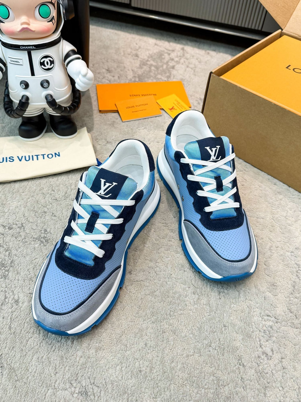 LV Classic Sneaker Grey Blue Black Suede Mesh 625421