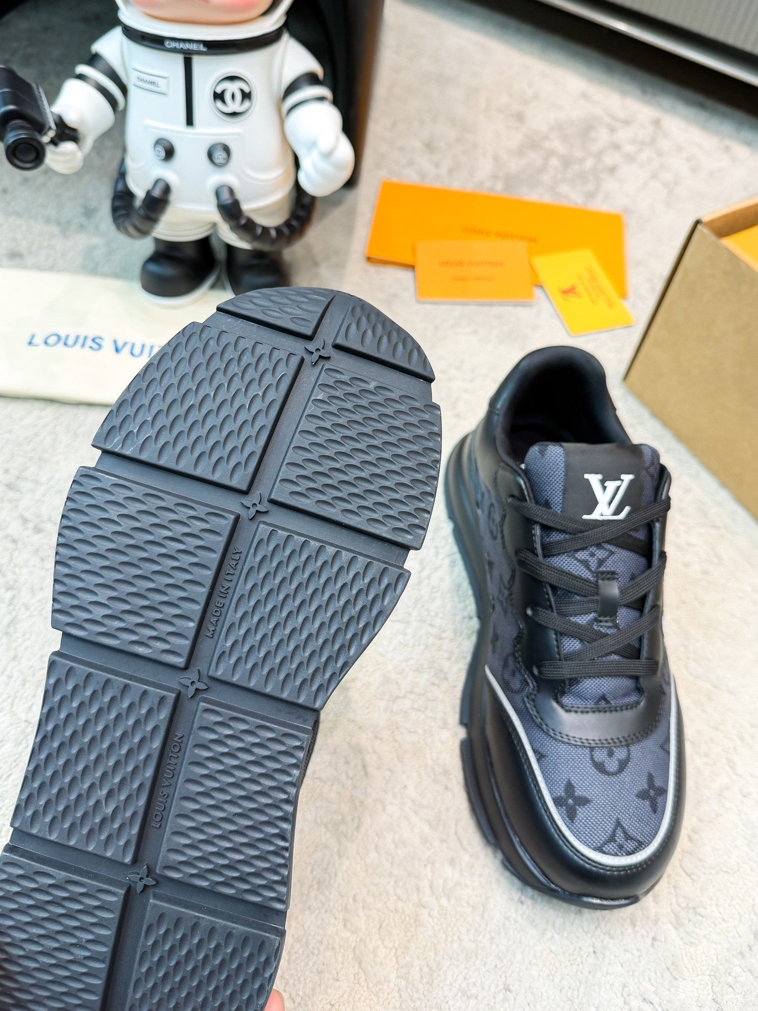 LV Classic Sneaker Black Monogram Mesh Leather 625423