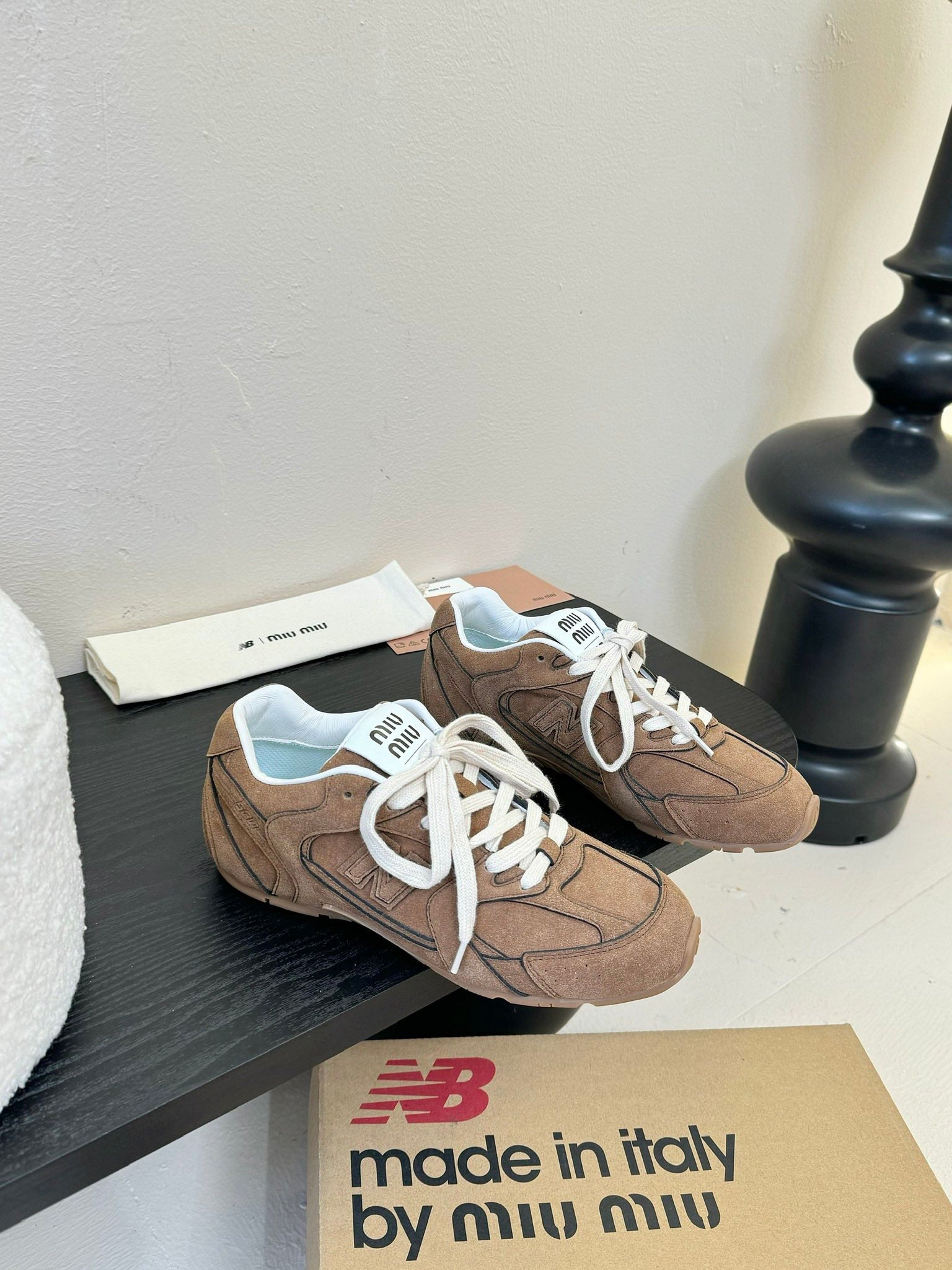 Miu x NB Sneaker Brown Suede 235810