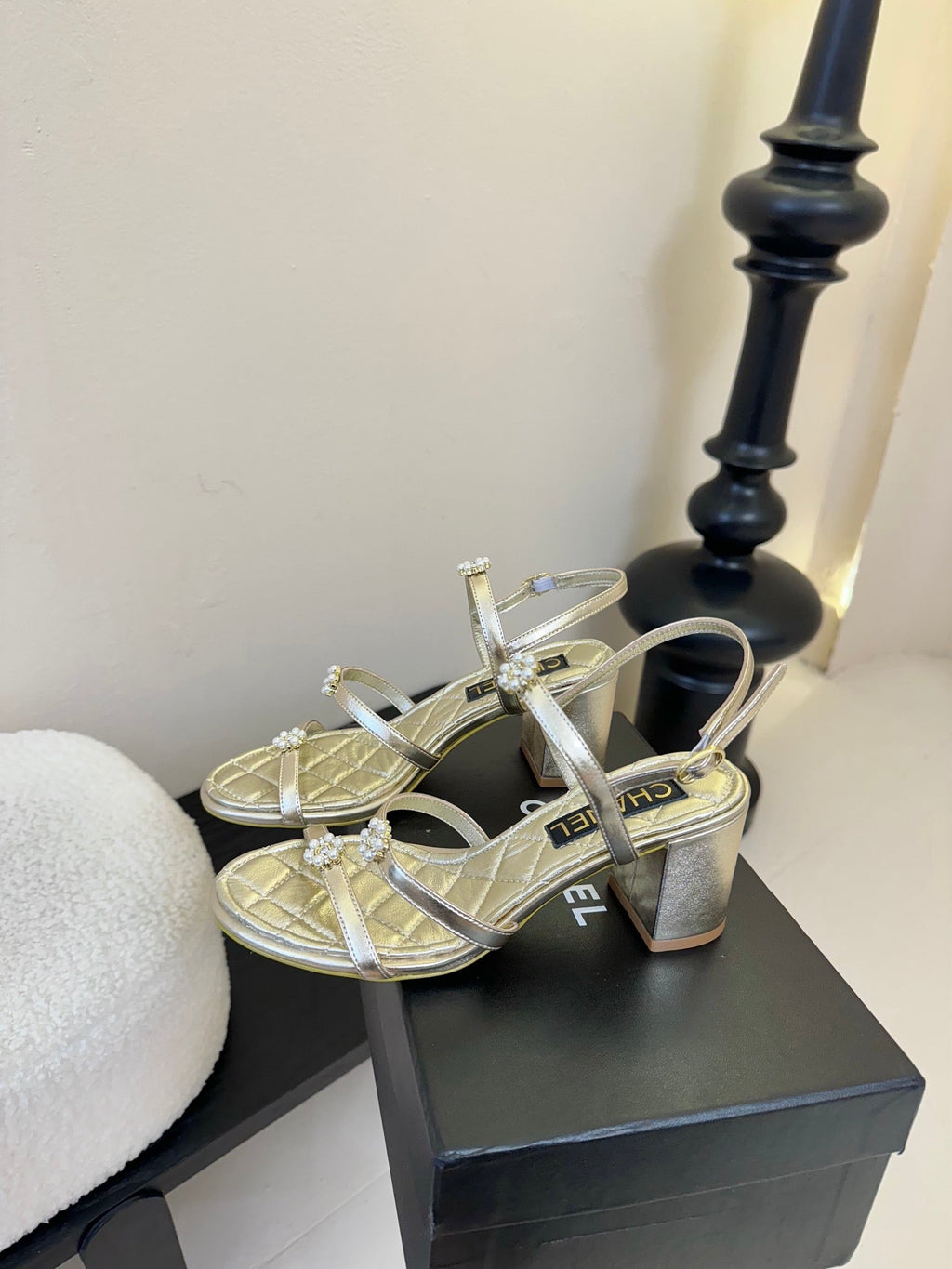CC 25SS 3 Flowers Heel Sandals 60mm Gold Metallic Sheepskin 351433