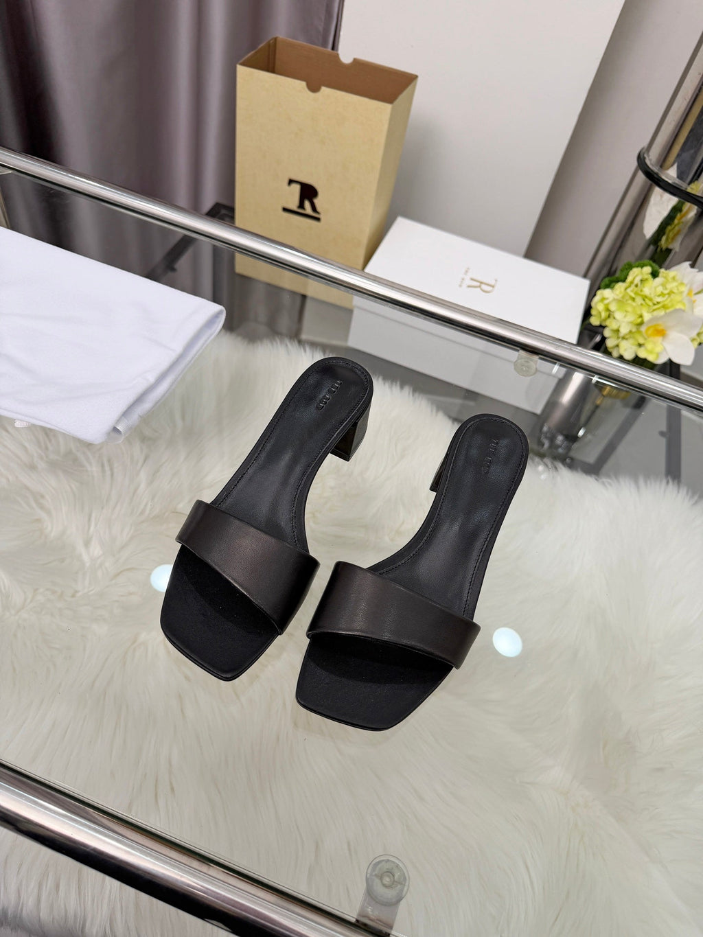 The Row New Chocolate Slide Black Lambskin 707567