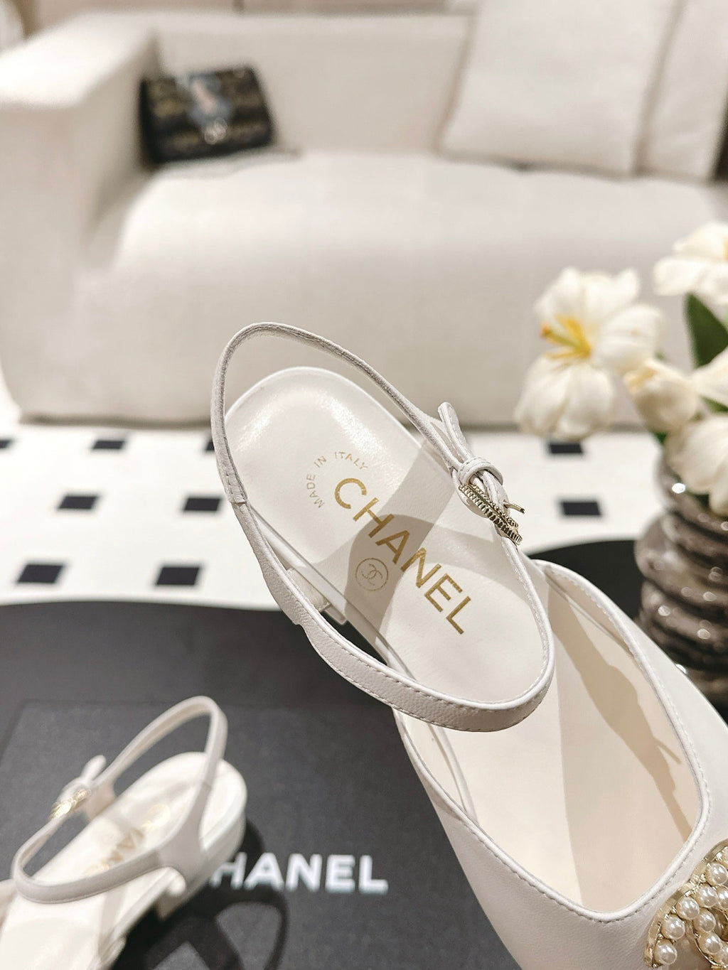 cc 25p mary jane white lambskin black grosgrain with pearl logo 237512