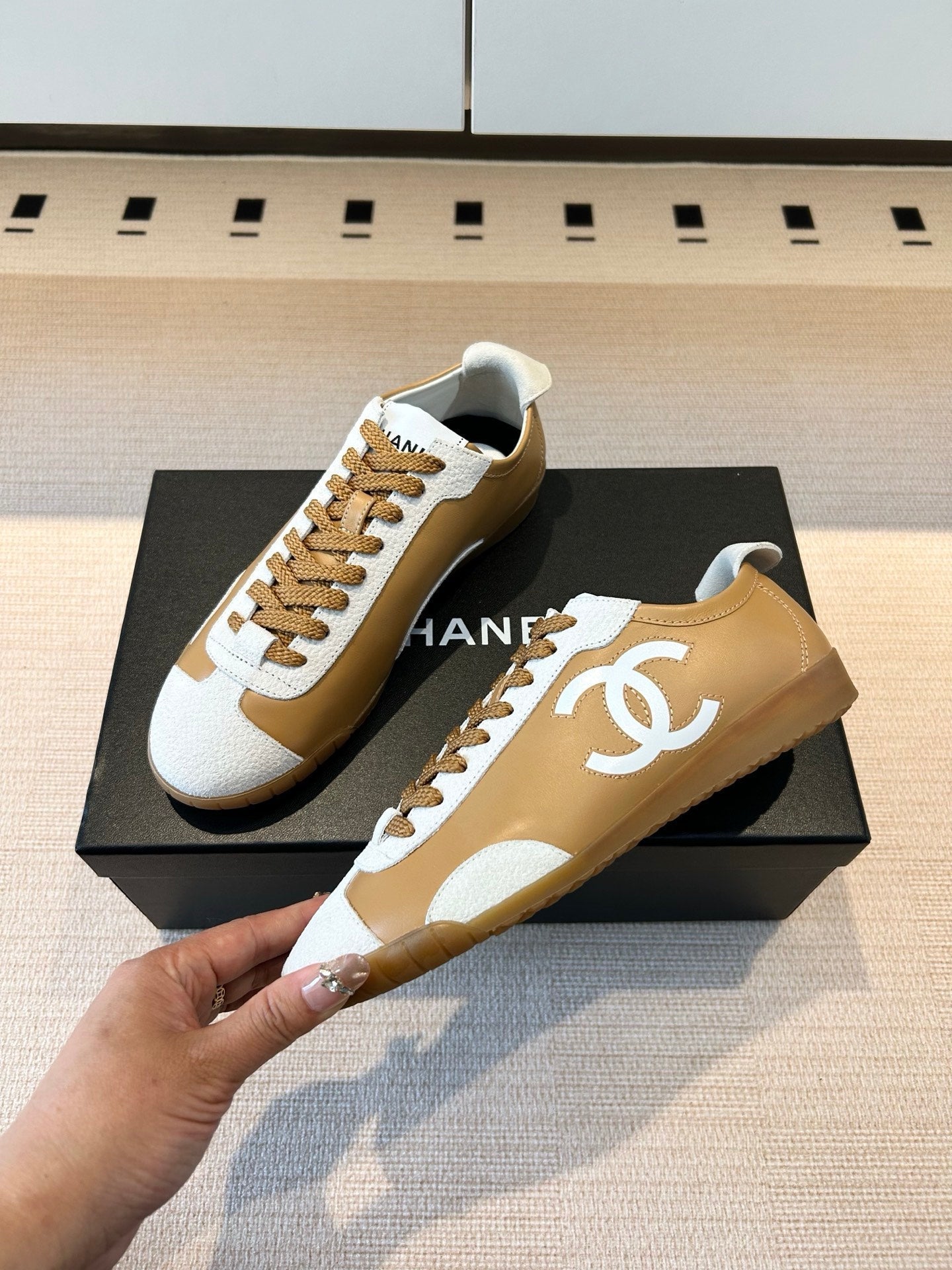 CC 26s Trainers White Brown Calfskin & Suede 618698