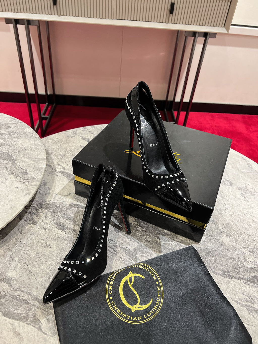 CL Women Pumps Crystals Embellished Patent And Sued Leather Black