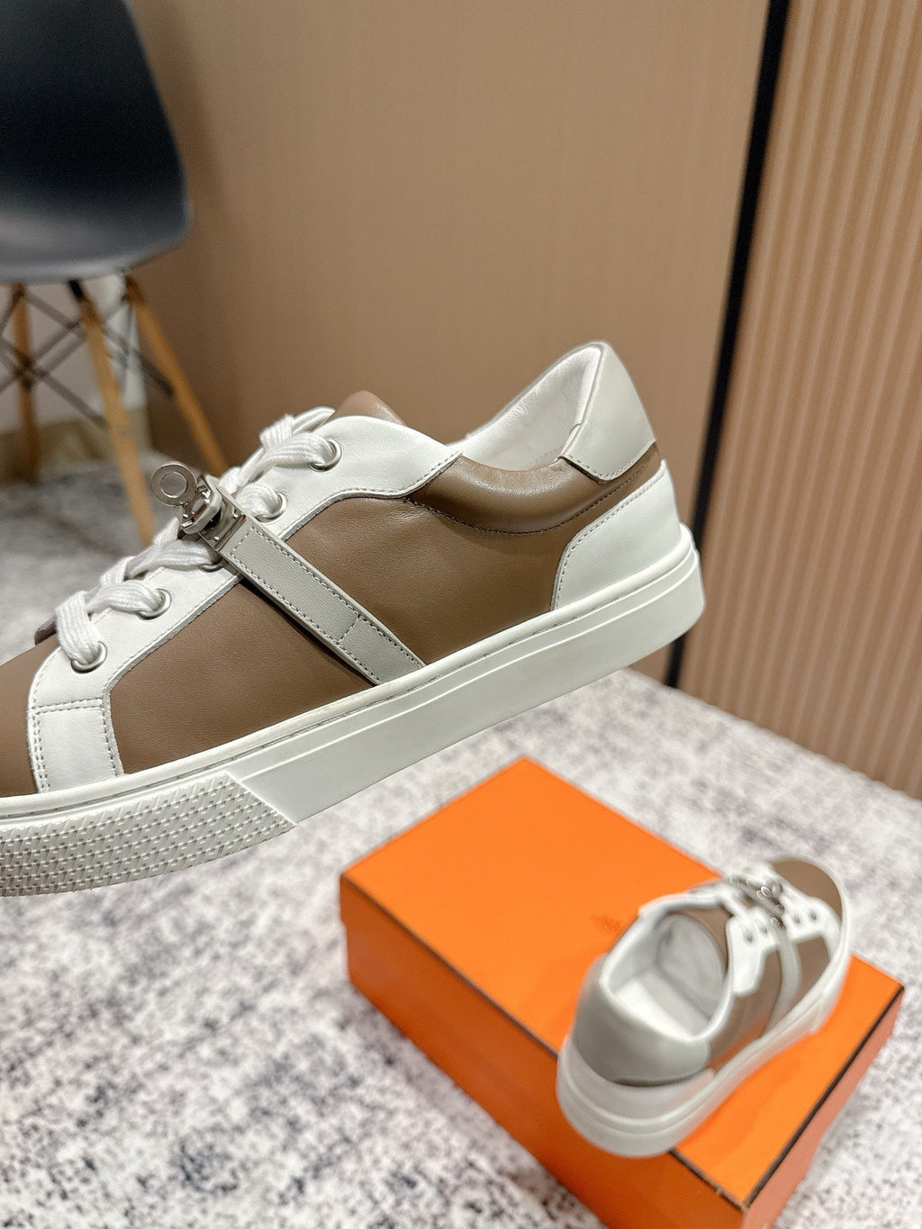 HM Casual Sneakers Black Buckle Taupe Leather