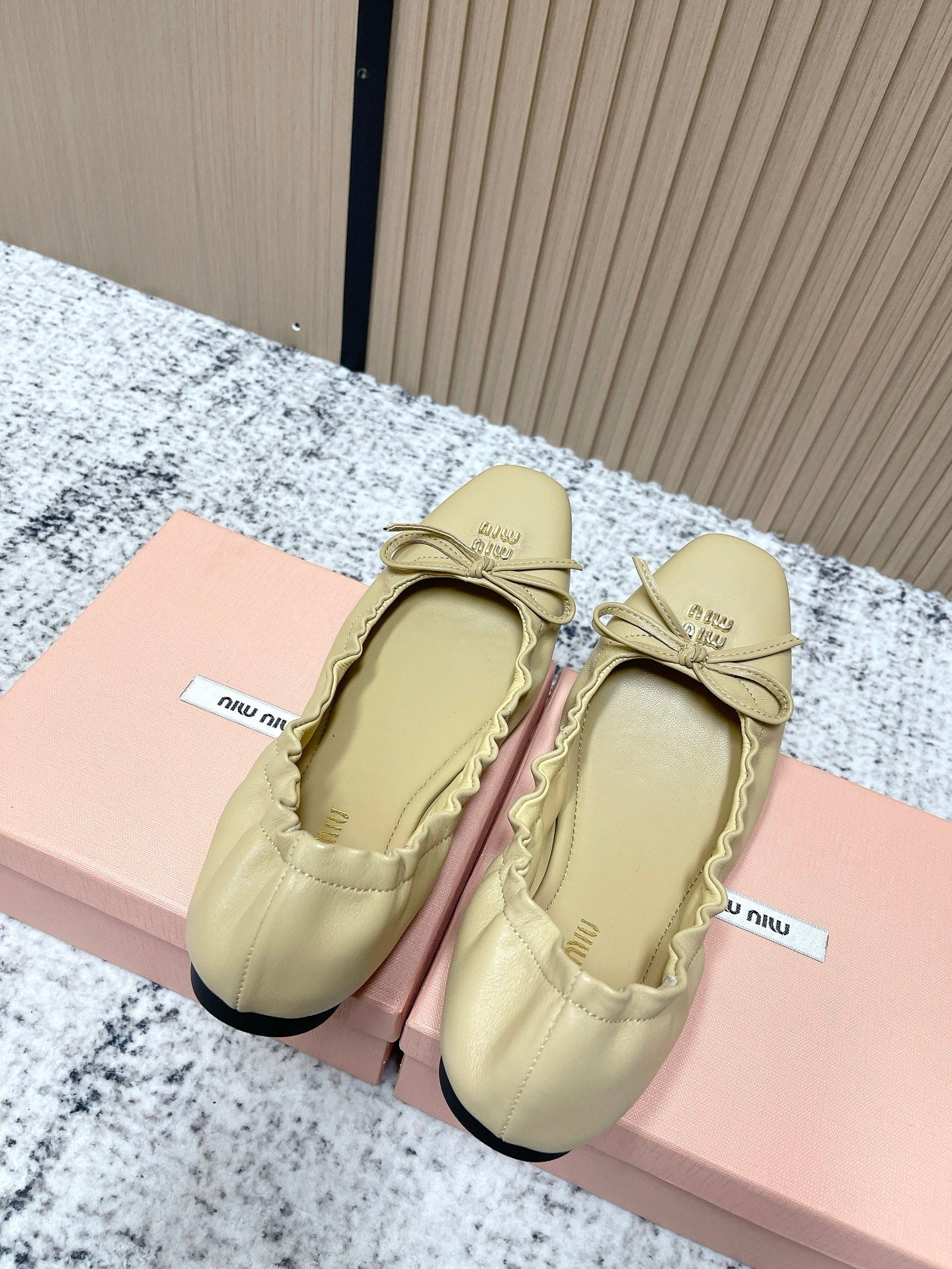 Miu Mary Jane Flat Beige Sheepskin 591574