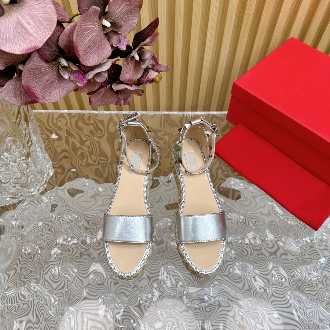Rockstud Espadrille 45mm Silver leather sandals