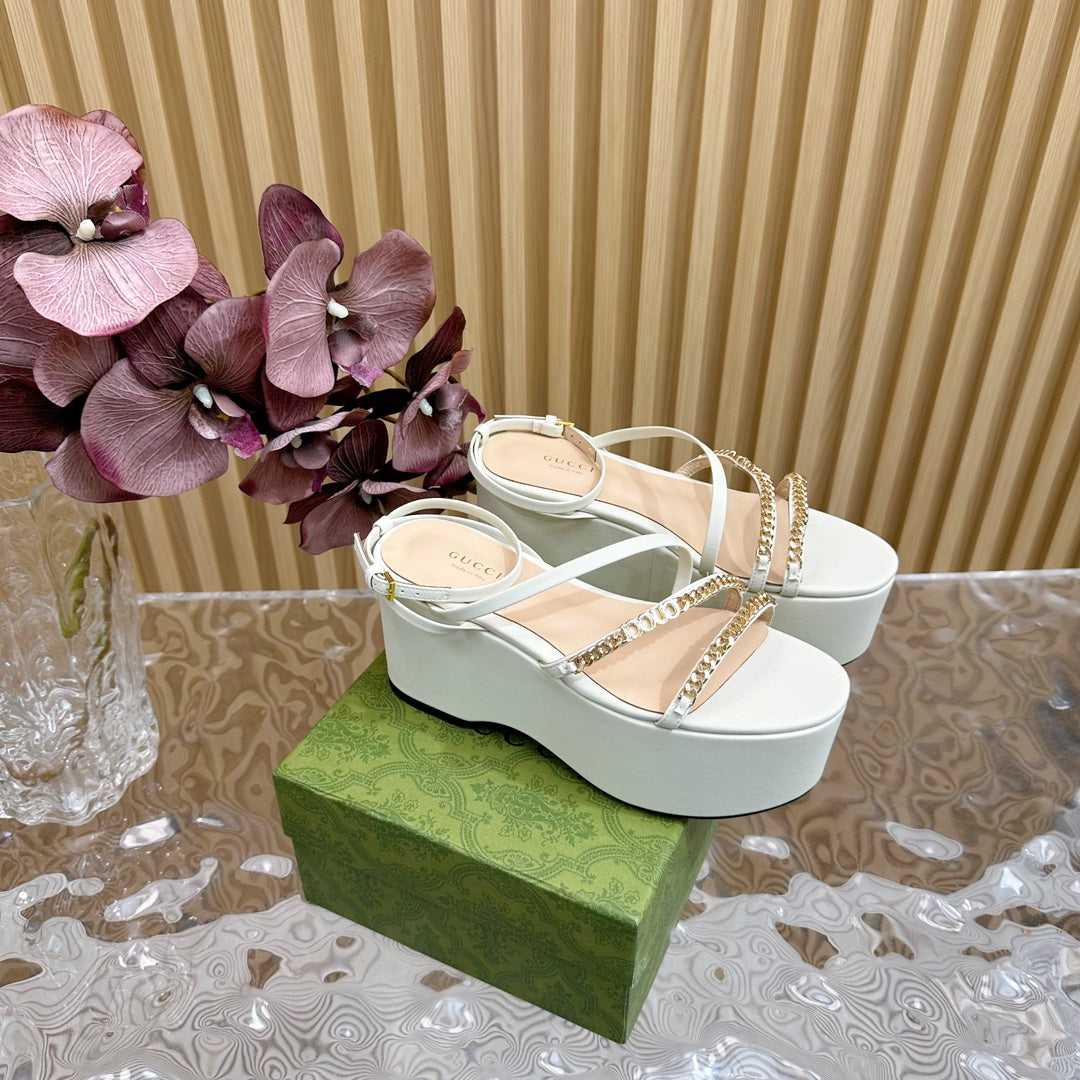 GG PLATFORM SANDAL WHITE CALFSKIN WITH CHAINS