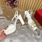 VT Signature 115mm Patent Leather Platform Pumps White Calfskin 286472