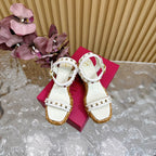 Rockstud Flatform Sandal 75mm In White Calfskin And Raffia 102854
