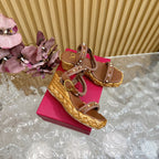 Rockstud Flatform Sandal 75mm In Brown Mix Brownish Pink Calfskin And Raffia 102856
